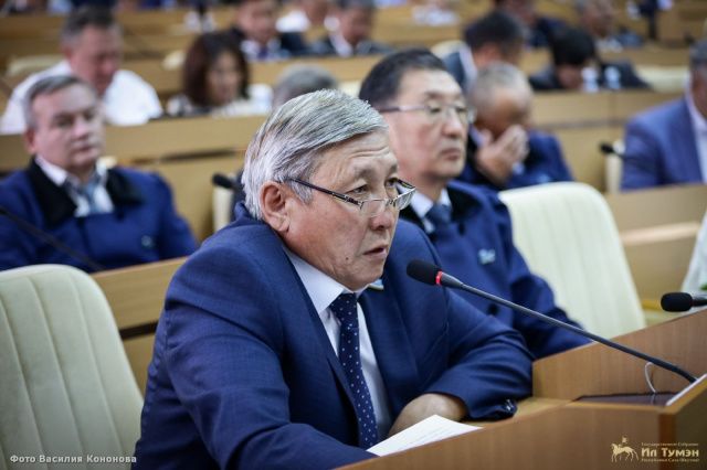 На пленарном заседании Ил Тумэна утверждены мировые судьи