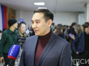 В Якутске провели молодежную ярмарку трудоустройства «Шаг к карьере»