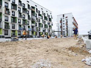 Айсен Николаев раскритиковал темпы строительства объектов в микрорайоне «Звездный»