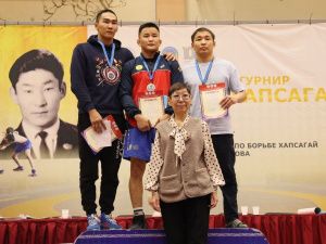 Стали известны имена лучших хапсагаистов турнира памяти Николая Давыдова в Якутске