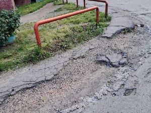 ЛДПР-мэрия Гудошника превращает дворы многоэтажек в частные