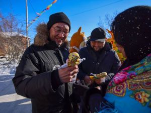 Глава Якутии побывал на празднике «Масленица – искусница»