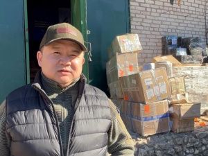 Опорные пункты Якутии завершают доставку бойцам СВО праздничных наборов