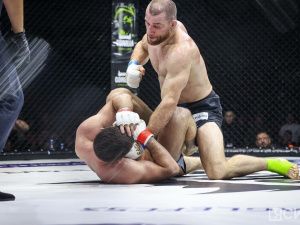 Фоторепортаж: турнир по смешанным единоборствам Eagles FC 53 в Якутске