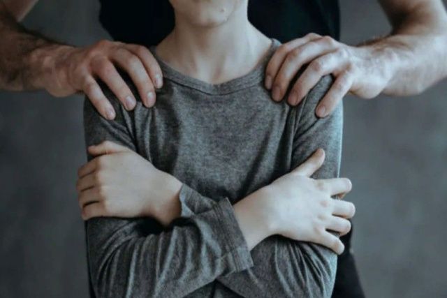 Житель Нюрбинского улуса развращал мальчиков-подростков через Интернет