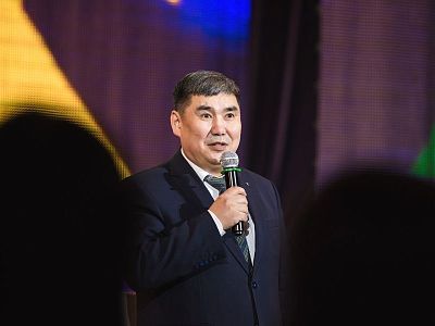 Стала известна зарплата ректора СВФУ