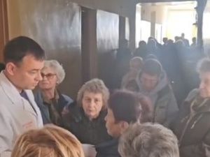 Иван Луцкан: В подшефном Кировском на Донбассе работает мобильная бригада офтальмохирургов ЯРОКБ