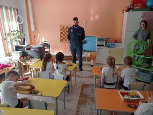 Инспекторы ГПН встретились с воспитанниками детского сада г. Нерюнгри