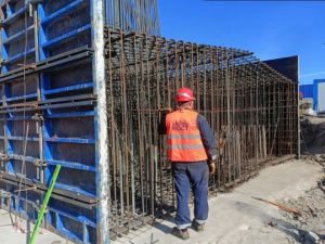 Строительство Ленского моста идёт по графику