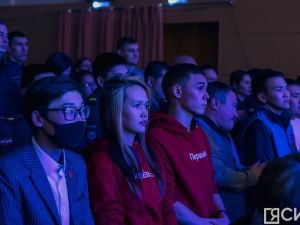 Государственные награды вручили воинам-якутянам на II Антифашистском форуме в Якутске