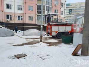 В Якутске в многоэтажном доме произошло возгорание