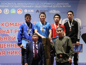 Фоторепортаж. Главные схватки чемпионата Якутии по вольной борьбе
