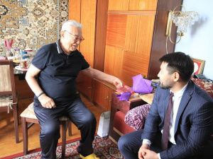 Евгений Григорьев вручил ветеранам войны юбилейные медали к 75-летию Великой Победы 