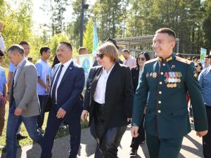 В Нюрбе состоялось официальное открытие II Республиканского молодежного фестиваля «Түмэр түгэн»