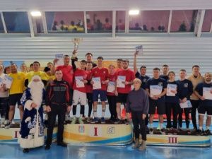 Железнодорожники провели Кубок Деда Мороза по волейболу