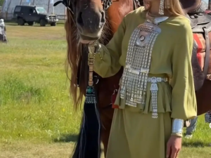 Самые топовые блогеры Якутии и не Якутии покрасовались на ысыахе