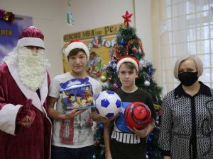 Главная новость МВД Якутии: приключения новогодней почты Полицейского Деда Мороза