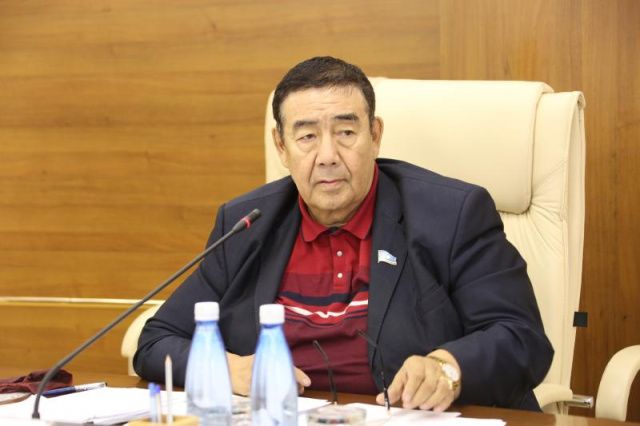 Штраф принудительно списан с арестованного счета экс-депутата Уарова