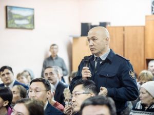 Сардана Авксентьева выступила с отчетом перед населением села Табага