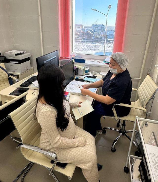 Более 180 беременных женщин обеспечили системами непрерывного мониторинга глюкозы в Якутии в этом году  