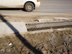 «Откровенная халтура!». Мэр Якутска отказалась принимать работы, проведенные по улице Бестужева-Марлинского