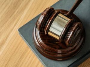 Вилюйский районный суд обязал власти обеспечить безопасность школы в селе Сатагай