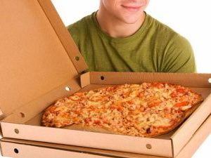 В Алдане мошенники обманули доставщика пиццы