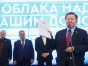 Федот Тумусов организовал в Государственной Думе выставку театральных художников