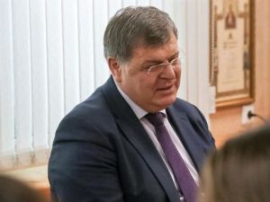 В Нерюнгри продали трехэтажный коттедж, в котором ранее жила семья бывшего мэра