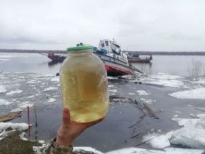 В Якутии затонул теплоход