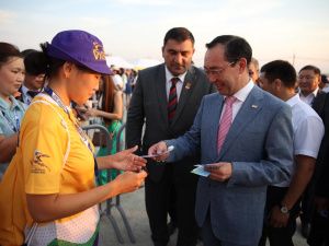 Айсен Николаев принял участие в мероприятиях VIII Спортивных игр народов Якутии