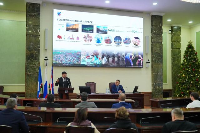 Евгений Григорьев ознакомил делегатов выездной сессии ВАРМСУ с реализацией мастер-плана Якутска
