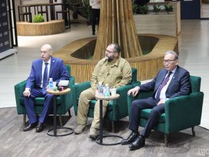 В СВФУ состоялся «Диалог на равных» о фашизме на Украине