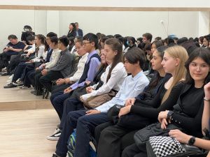 Школьники Якутска встретились с Героем России Николаем Евдокимовым