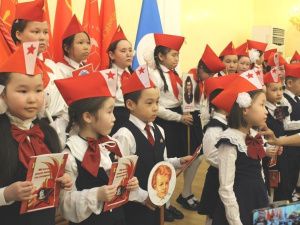 Коммунисты Якутии продолжают активную борьбу с именем Ленина на устах