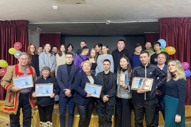 В Якутии наградили участников конкурса сочинений «Мой папа — оленевод»