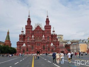 В Госдуме предложили включить в школьную программу поездки в города-герои