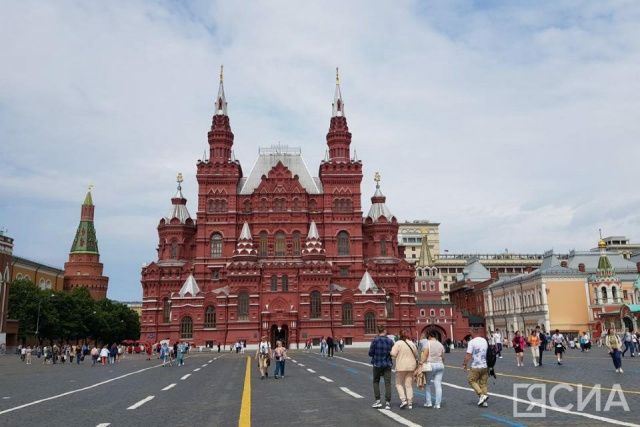 В Госдуме предложили включить в школьную программу поездки в города-герои