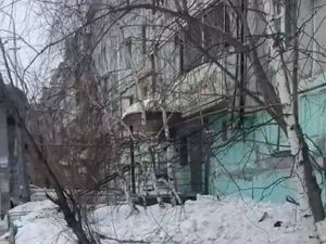 В Якутске 8-летний ребенок пострадал от снега, который скинули с крыши