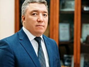 Денис Белозеров рассказал о мерах господдержки системообразующих предприятий, запасах продовольствия и контроле за ценами