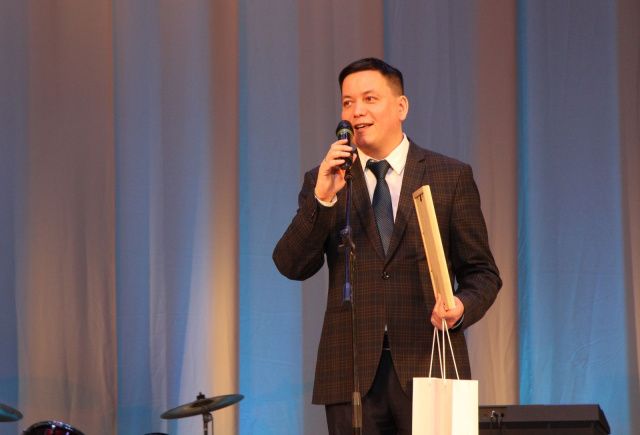 Владислав Левочкин поздравил участников Республиканского фестиваля «Педагогическая весна – 2022»