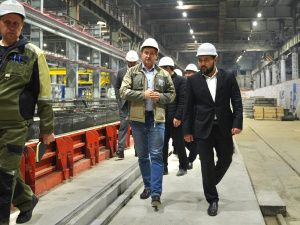 Евгений Григорьев встретился с коллективом завода ДСК