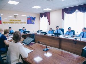 Начальник Управления Генеральной прокуратуры Российской Федерации по Дальневосточному федеральному округу Андрей Мондохонов провел личный прием граждан в Якутии 