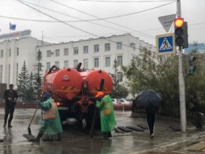 В Якутске устраняют последствия ливня