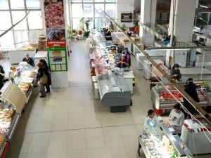 Мэр Якутска раскритиковал состояние Крестьянского рынка 
