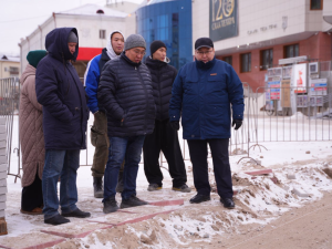 Владислав Слепцов поручил подрядчику ускорить темпы работ по ремонту площади Орджоникидзе