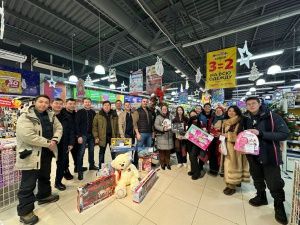 Строительный блок Окружной администрации Якутска принял участие в благотворительной акции «Ёлка добра»