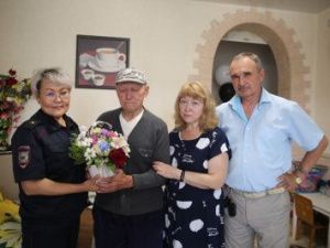 В Якутии вручили российские паспорта гражданам, прибывшим из Украины