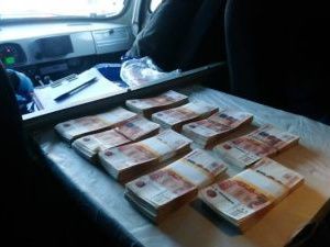 Главный инженер управления капитального строительства АК «АЛРОСА» обвиняется в получении взятки в особо крупном размере