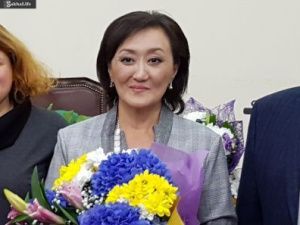 Фотофакт: мэр Якутска на свалке нашла друга